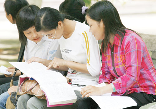 TSKH Đoàn Hương: "Không có giàu- nghèo, chỉ có ý chí”