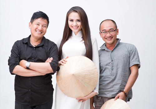 Hoa hau Hoan vu 2012, Diem Huong tat bat chuan bi thi