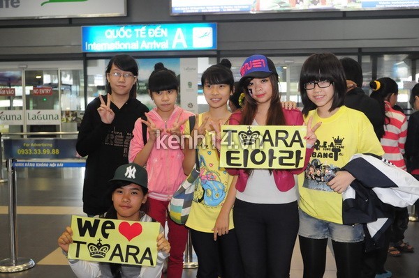 Fan nam T-Ara khóc trong bức ảnh bị "ném đá" lên tiếng 7 Fan nam T-Ara khóc trong bức ảnh bị "ném đá" lên tiếng 7