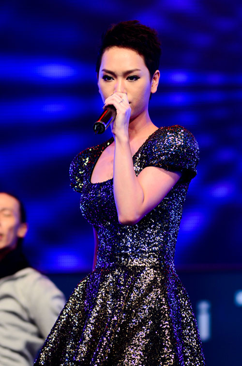 Bao Anh dang yeu tai show dien am nhac lon