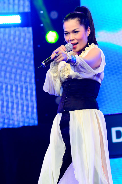 Bao Anh dang yeu tai show dien am nhac lon