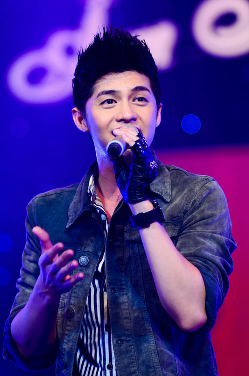 Bao Anh dang yeu tai show dien am nhac lon