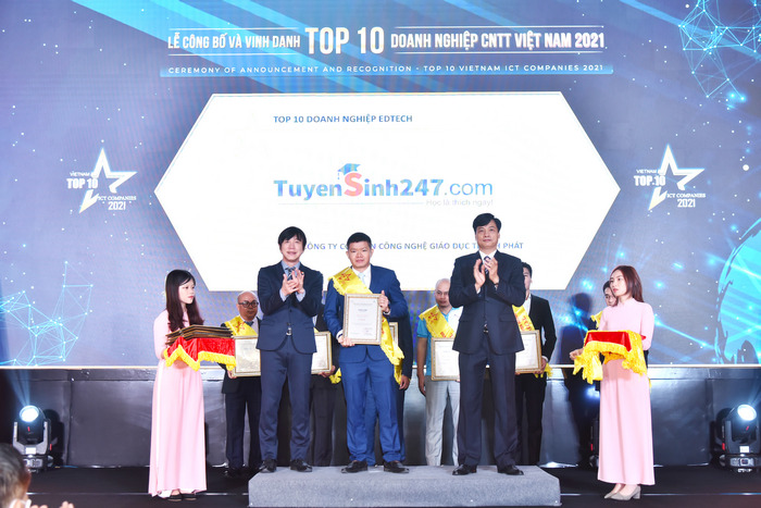 Tuyensinh247.com Khang Đình Năng vào “Top 10 Doanh nghiệp CNTT-TT Việt Nam 2021”
