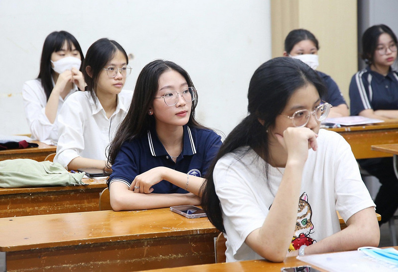 Nhieu dai hoc xet tuyen bo sung nhung van khong du chi tieu