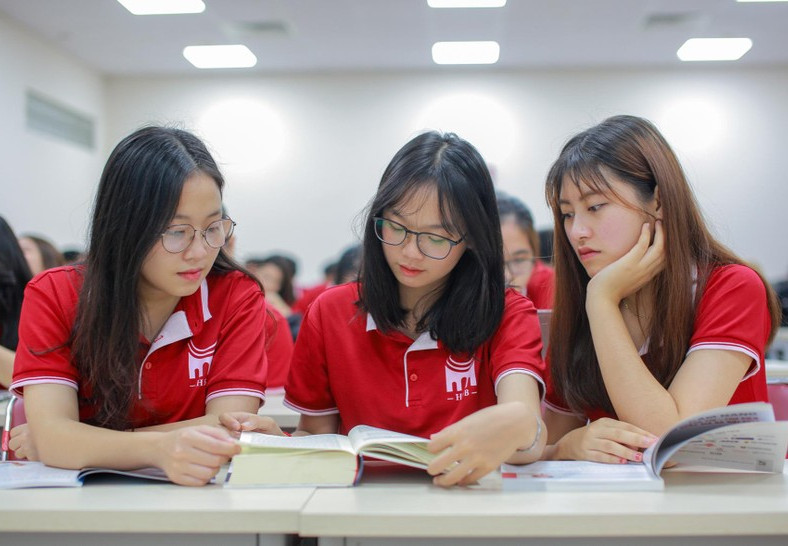 Sinh vien DHQG Ha Noi co the tot nghiep sau 2,5 nam hoc