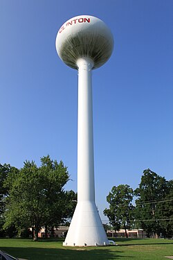 File:Clinton Water Tower, East Church Street, Clinton, Michigan - panoramio.jpg - Wikimedia Commons