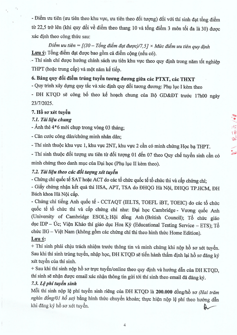 Dai hoc Kinh te Quoc dan cong 0,75 diem cho tat ca thi sinh co IELTS
