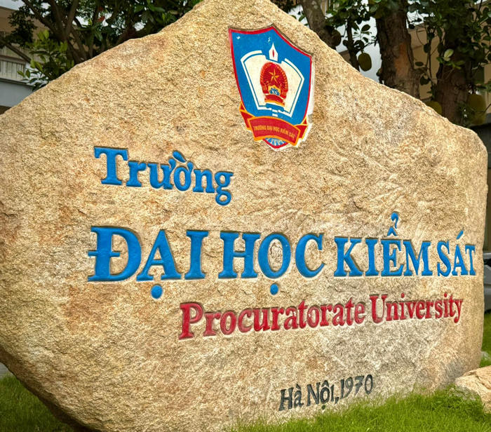 Doi ten hai truong Dai hoc