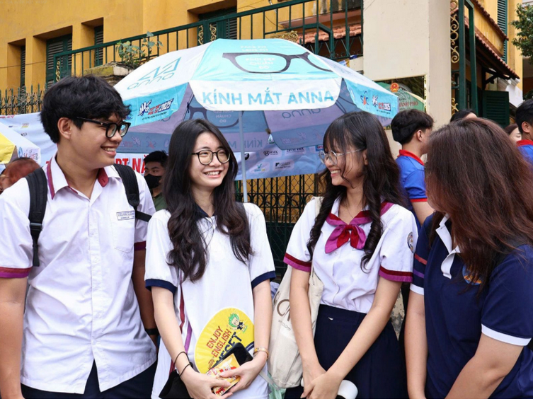 Tra cuu diem thi tot nghiep THPT 2025 tai Ha Tinh