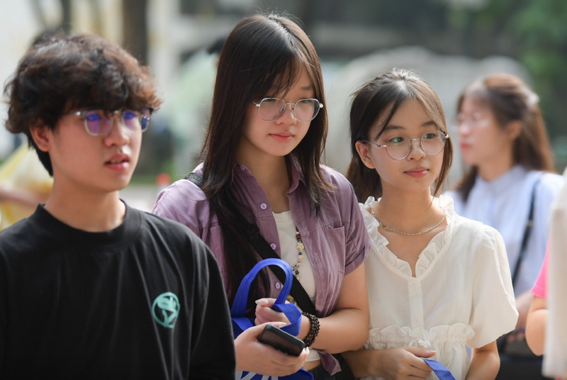 Le phi xet tuyen Dai hoc 2025