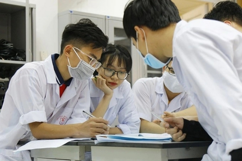 Sap nhap 2 truong cao dang y te vao 2 truong dai hoc