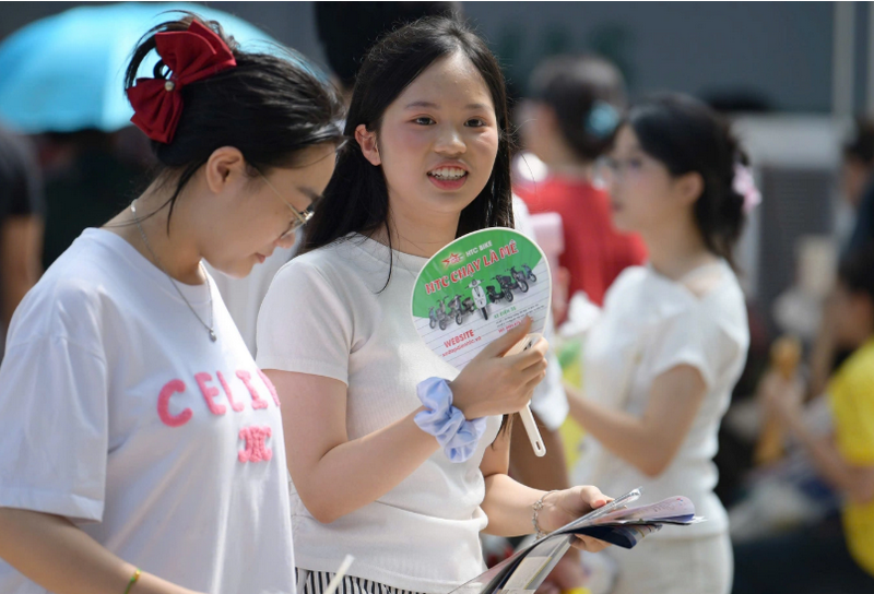 Thu tuong phe duyet De an dua tieng Anh thanh ngon ngu thu hai trong truong hoc