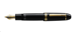A black and gold fountain pen

AI-generated content may be incorrect.