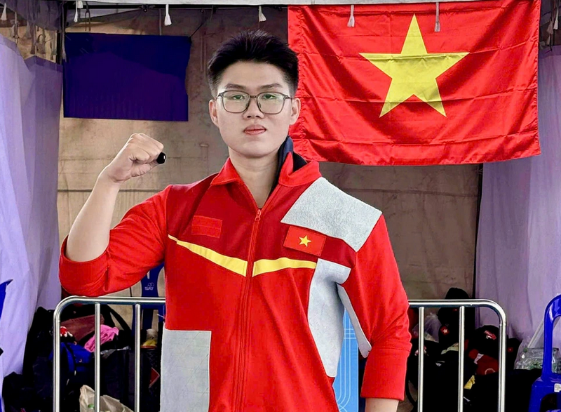 Nam sinh vua tot nghiep y khoa gianh huy chuong vang Sea Games 33