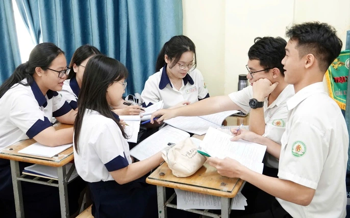 Bo GD bac thong tin: ‘khong day ve Quang Trung\' trong SGK chung toan quoc