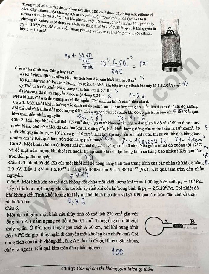 De thi hoc ki 1 lop 12 mon Ly 2025 - THPT Chuyen Ngoai ngu