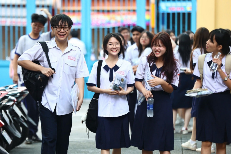 Loat dai hoc \'gop\' nhieu dau diem de tuyen sinh