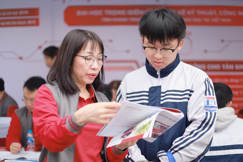 Bo GD&DT cong bo tieu chi “dai sap xep” truong dai hoc, truong nghe