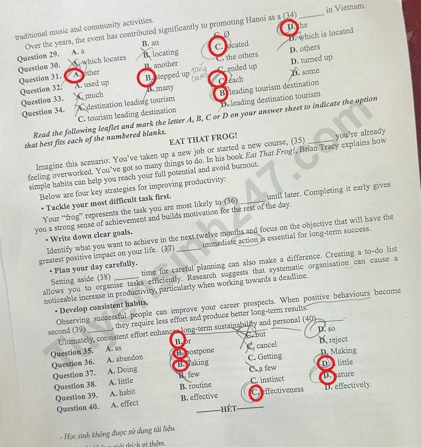 Huong dan giai mon Anh De thi khao sat lop 12 - Ha Noi 2026