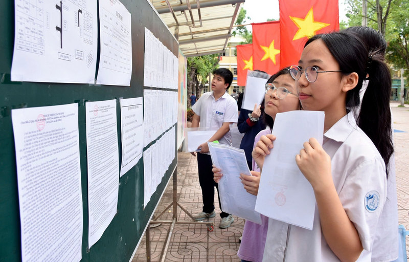 Hoc sinh \'thao chay\' khoi mon tu nhien thi THPT