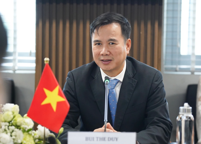 Ong Bui The Duy lam Giam doc Dai hoc Quoc gia Ha Noi