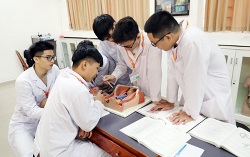 Gan 20 truong xet hoc ba vao nganh Y khoa 2026