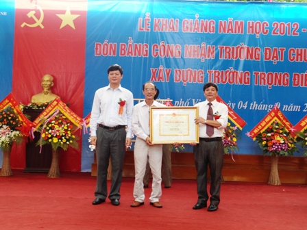 Tưng bừng khai giảng năm học mới 2012 - 2013