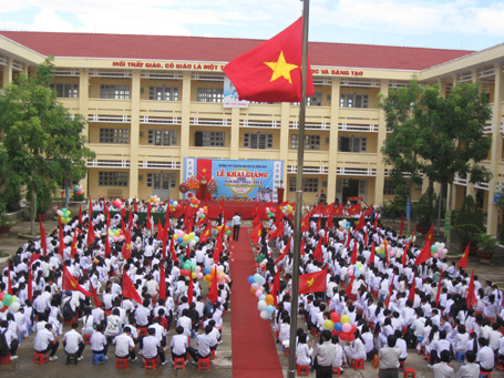 Lễ khai giảng năm học tại Trường THPT Chuyên Nguyễn Thị Minh Khai (TP Sóc Trăng).