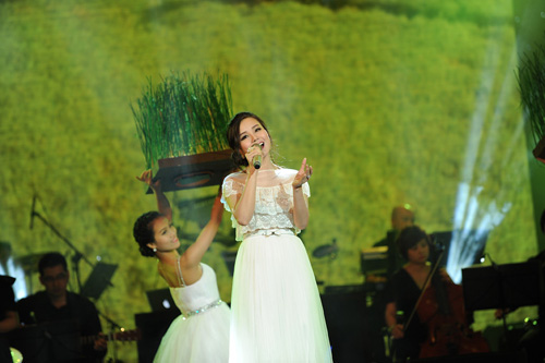 “Muon”- Uyen Linh dan dau Bai hat yeu thich tuan 35