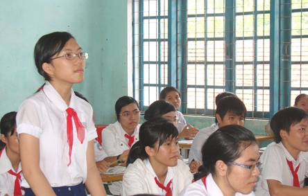 De thi lop 8 hoc ki 2 mon tieng Trung de so 4