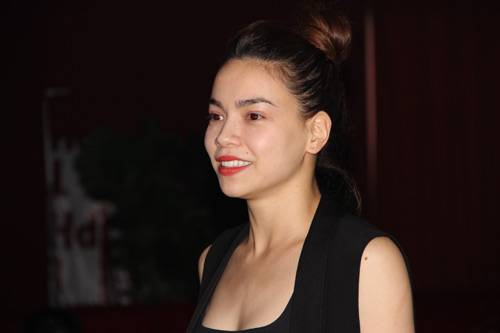 Bui Anh Tuan bo pho tap hat sau scandal voi tinh cu