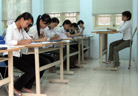 De thi thu tot nghiep THPT mon tieng anh nam 2012 de so 34