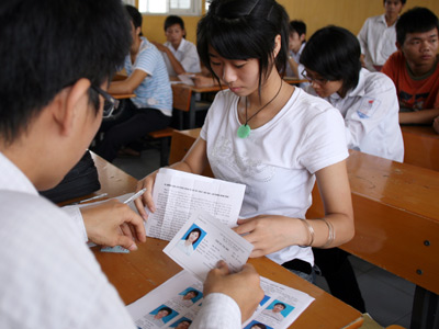 De thi thu tot nghiep THPT mon tieng anh nam 2012 de so 42