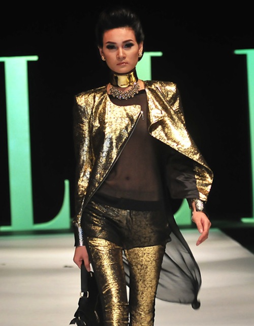 Nhìn lại chặng đường của Top 4 VNTM 2011 - Thùy Trang 19