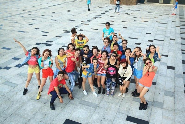 Gặp nhóm nhảy Việt gây sốt với màn cover Gangnam Style 6