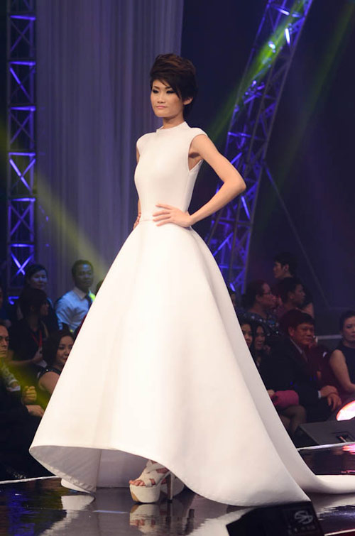 Mai Giang tro thanh quan quan Vietnam\'s Next Top Model 2012