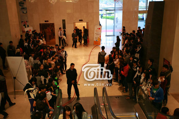 Cập nhật Fan nóng lòng chờ đón Tara tại Hà Nội