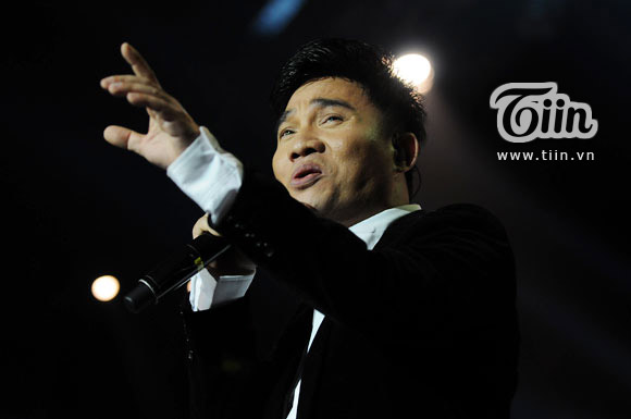 Vietnam Idol Mỹ Tâm bật khóc khi Hoàng Quyên lọt top nguy hiểm