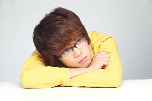 Bui Anh Tuan \'khoc\' vi phai xa bo me