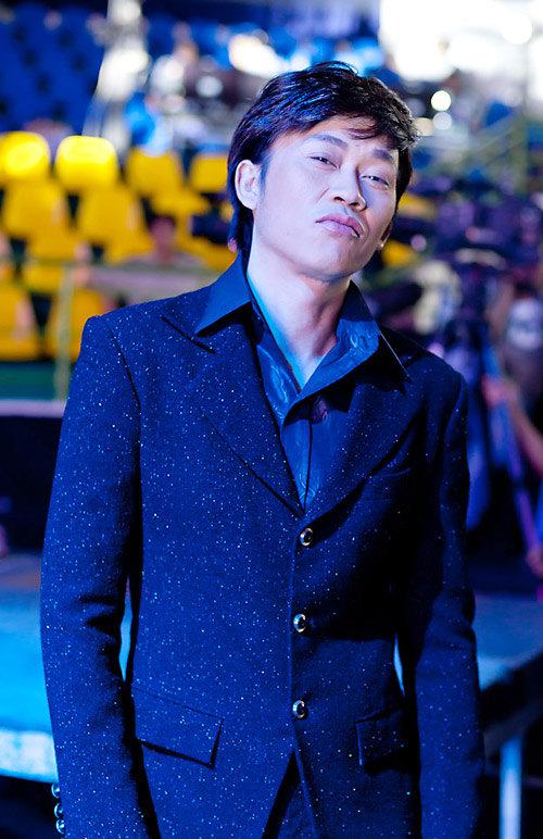 Hau truong Hoai Linh gia Tuan Ngoc