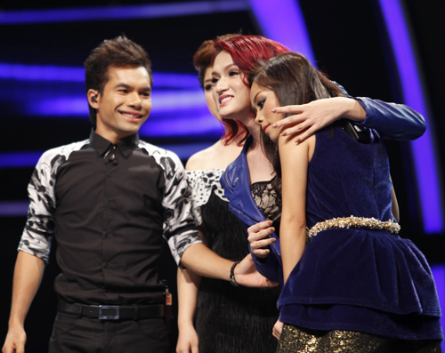 Huong Giang chinh thuc dung chan tai Top 4 Vietnam Idol 2012