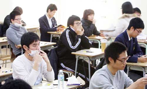 Chính phủ Hàn Quốc tăng ngân sách dành cho học bổng sinh viên vào năm 2013 để giảm gánh nặng học phí