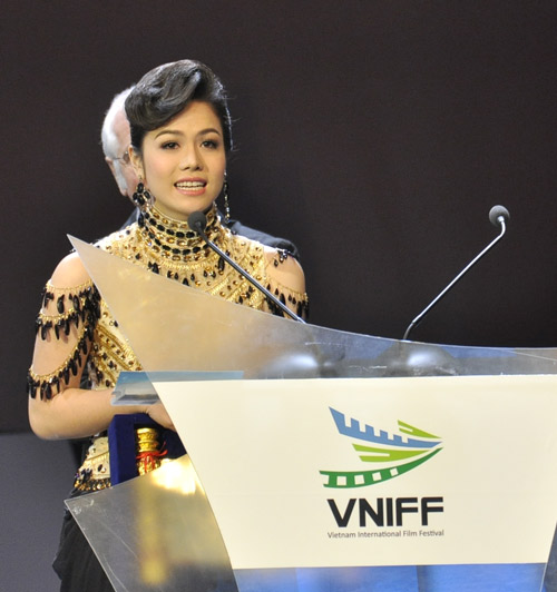 Nhật Kim Anh đoạt giải 'Nữ diễn viên xuất sắc'