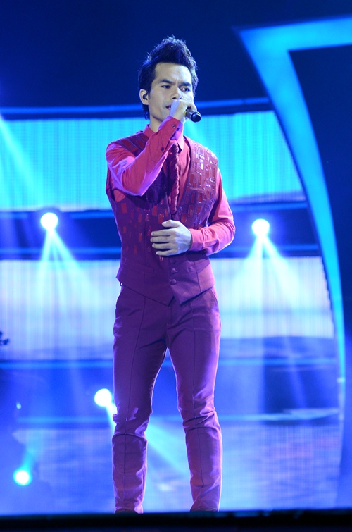 Chung ket Vietnam Idol 2012: My Tam \'dong vai ac\' day do YaSuy