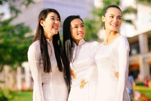 Anh Xuan Lan cung hoc tro Next Top Model tinh khoi chao xuan