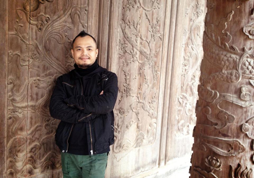Sao Viet ron rang len chua cau may
