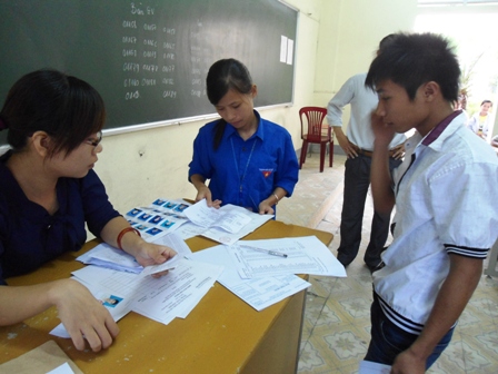 Thí sinh dự thi đại học năm 2012.