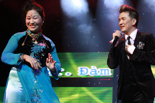 Sao Viet kho so vi fan cuong