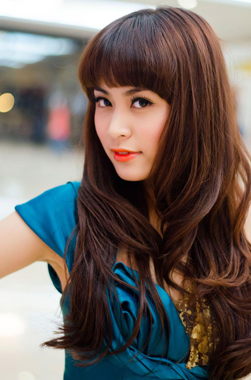 Hoàng Thùy Linh bất ngờ trẻ trung nhờ tóc mới