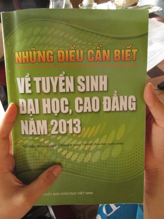 Nhiều thiếu sót trong cuốn “Những điều cần biết về tuyển sinh ĐH, CĐ năm 2013”